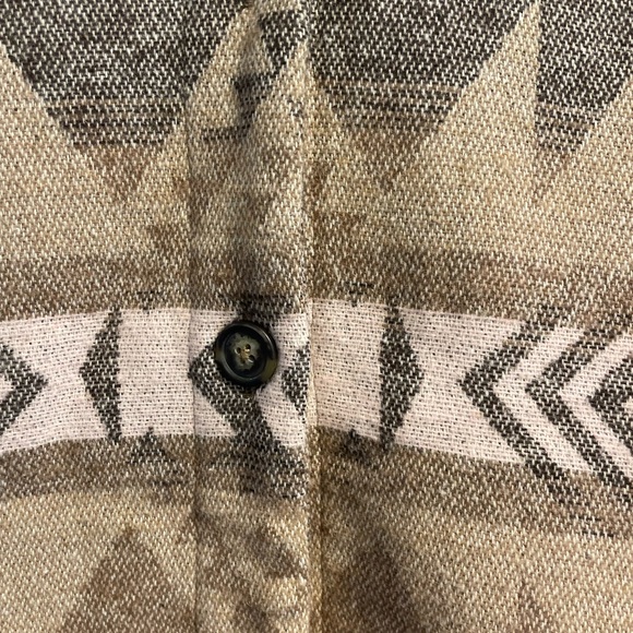 BB Dakota and Steve Madden Colab Big Sky Shacket - Picture 3 of 5